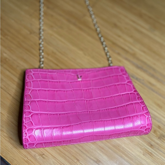 GUC Larroudé- Erin Clutch in Bright Pink Stamped Leather. - Picture 2 of 5